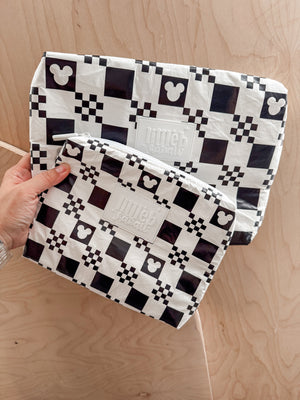 INSULATED COOLER POUCH IN BLACK CHECKERED (preorder only)