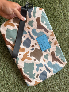 INSULATED COOLER POUCH with straps and zipper | NEUTRAL CAMO