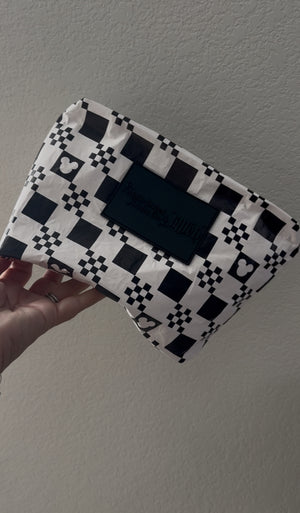 BLACK CHECKERED ZIPPER POUCH
